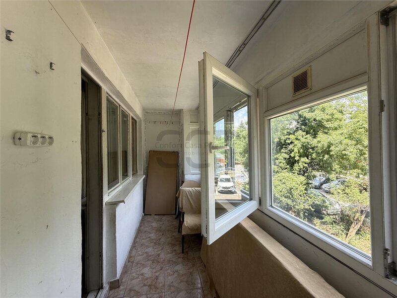 Gorjului, metrou, Iuliu Maniu, apartament 3 camere, decomandat, bloc anvelopat.
